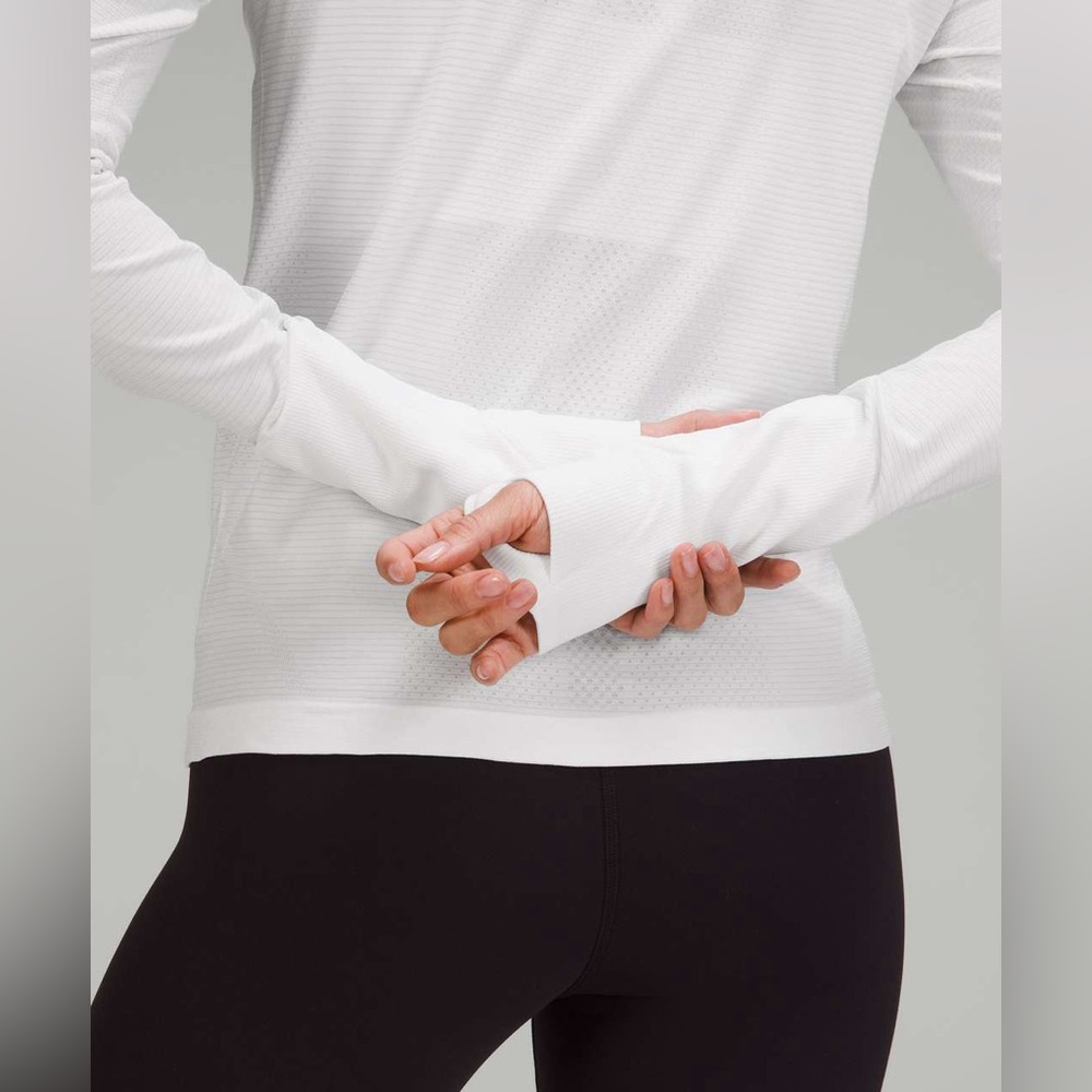 lululemon athletica White Long-Sleeve Slim Performance Tee - Picture 4 of 10